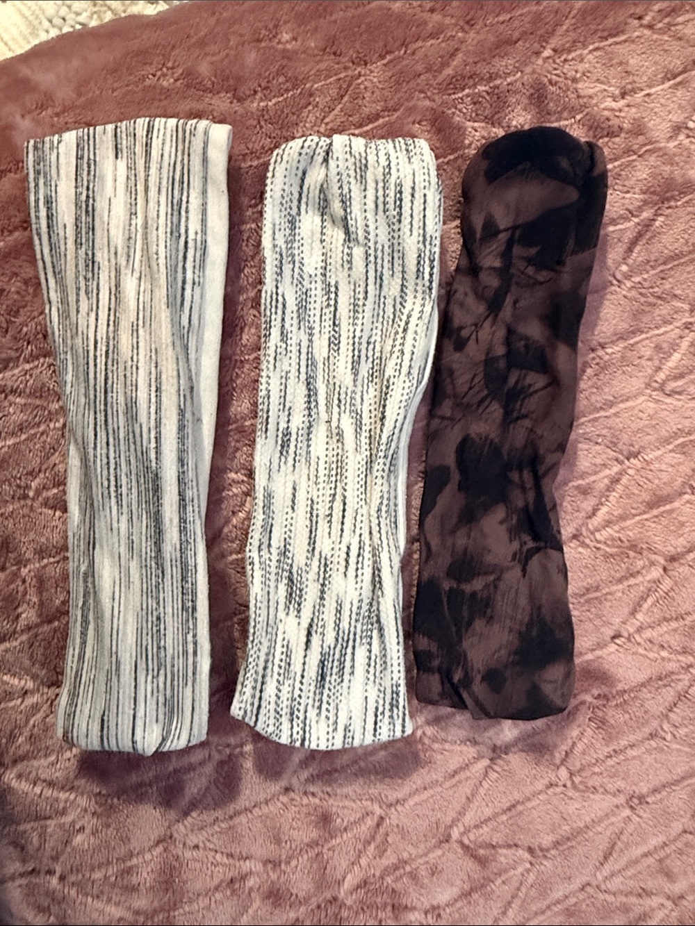 lululemon athletica Headbands ā Black, White, and Purple Tie-Dye